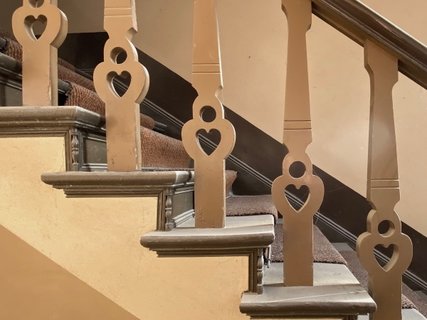 Detail Treppenhaus vor Sanierung